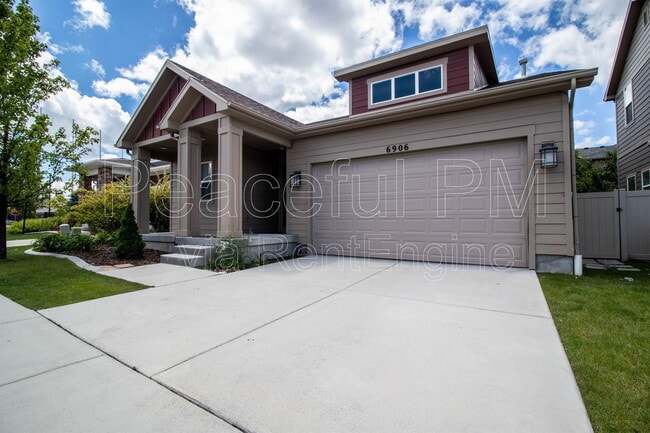 Building Photo - 6906 Suzanne Drive