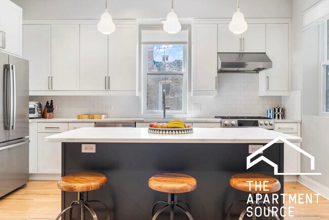 Foto del edificio - 2628 N Whipple St