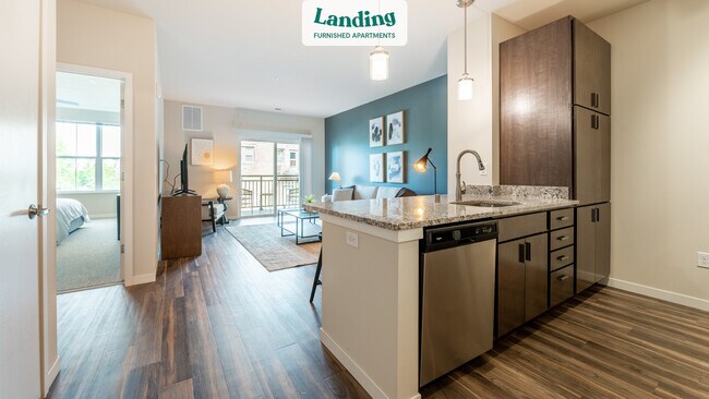 Foto del edificio - 8600 N Deerwood Dr
