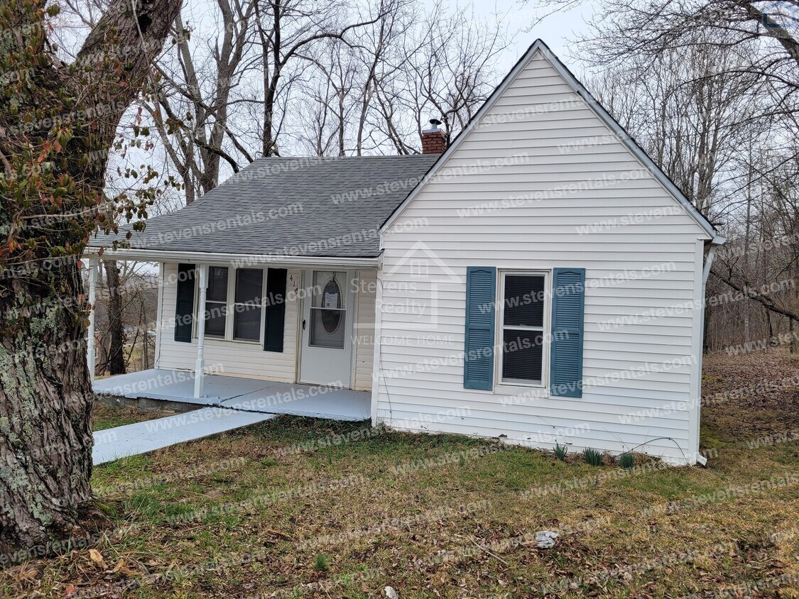 Primary Photo - 416 E Bronson St