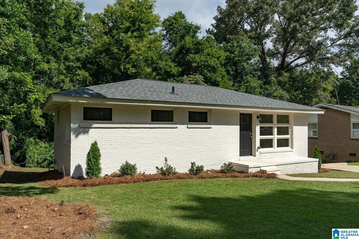 Primary Photo - 5196 Scenic View Dr