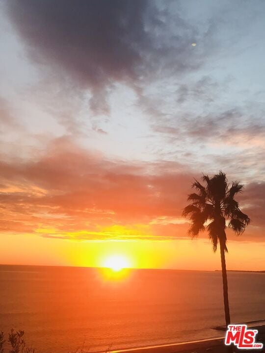 Building Photo - 802 3rd St