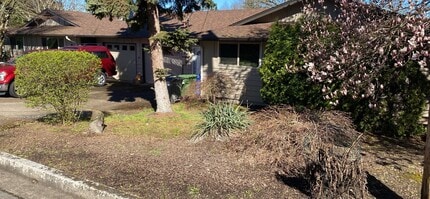 Building Photo - 1205 Clinton Dr