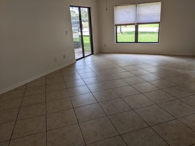 Sala de estar - 6533 SE Federal Hwy