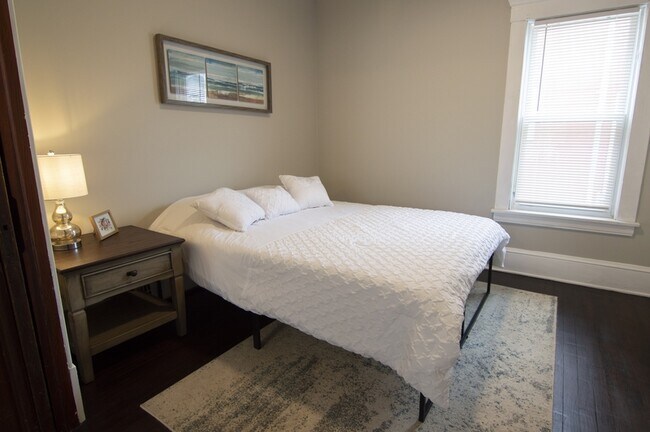 Foto del edificio - 1533 Spring Garden Ave