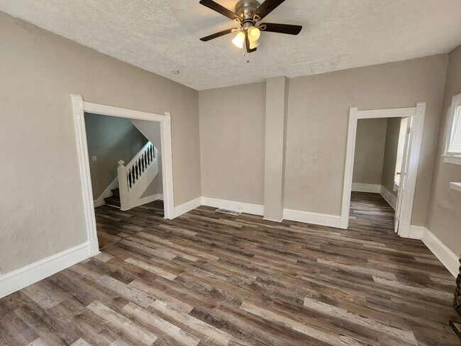 Foto del edificio - Charming 4-Bedroom Property in Prime Location (SECTION 8 VOUCHERS ACCEPTED)