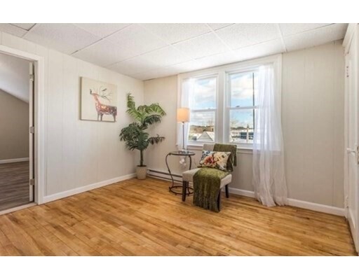 Primary Photo - 226 Greenwood St
