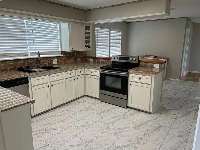 Foto del edificio - 3203 Bayou Dr