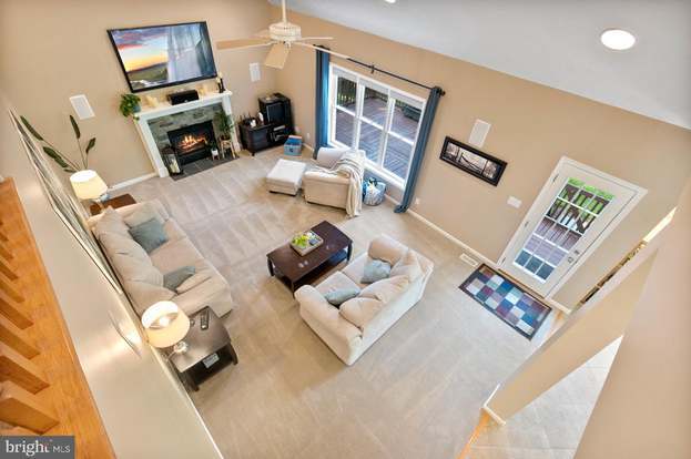 Foto del edificio - 22388 Deerpath Ct
