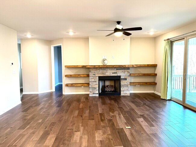 Foto del edificio - 4300 Steamboat Rd