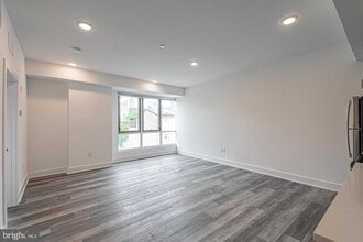 Building Photo - 1524 South St