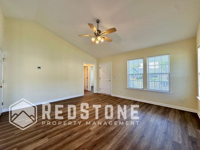 Building Photo - 812 Jennings Berry Dr