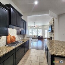 Building Photo - 555 Solms Forest