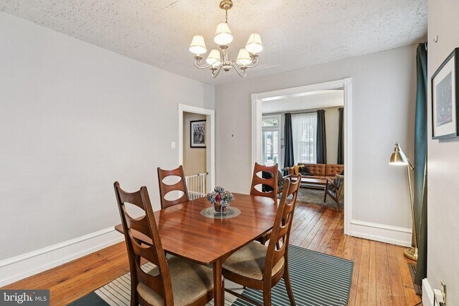 Foto del edificio - 4353 Freeland Ave