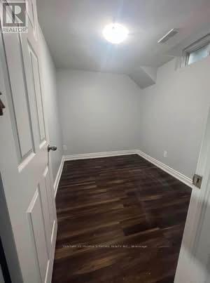 Photo du bâtiment - 102 Briarmeadow Crescent