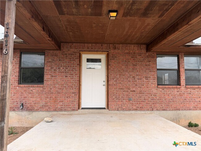 Foto del edificio - 1616 Lonesome