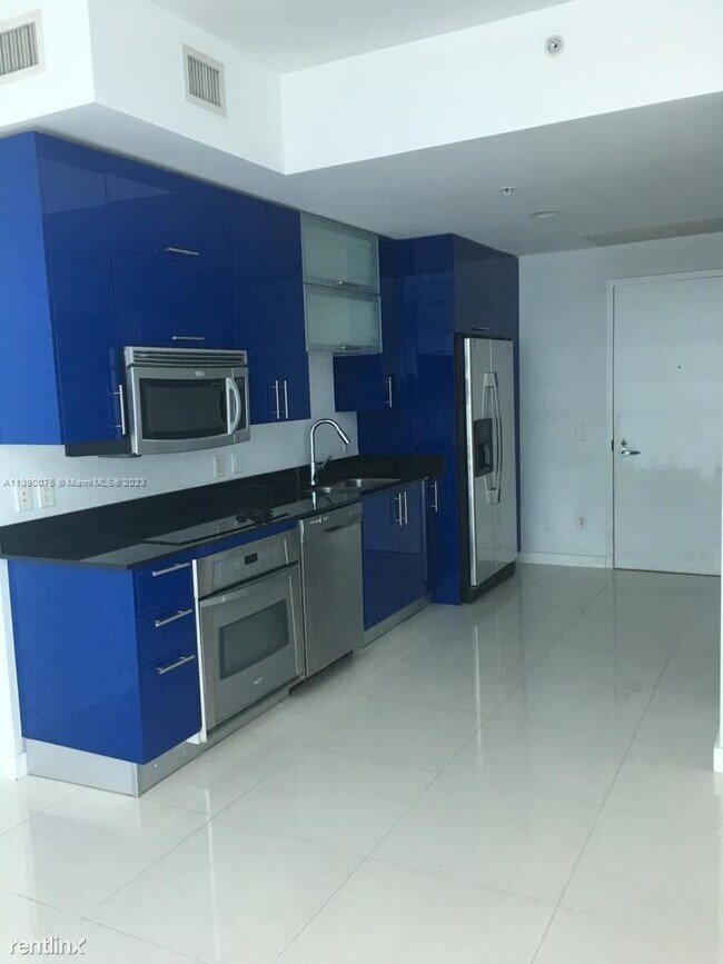 Foto del edificio - 2 br, 2.5 bath Condo - 60 SW 13th St Spect...