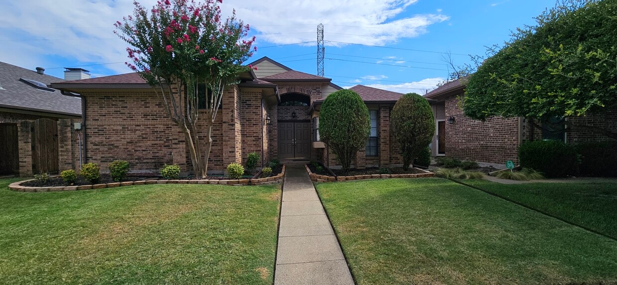 Foto principal - 4424 Windhaven Ln