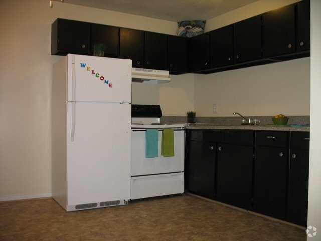 2 Bedroom Kitchen - Vantage Apartments