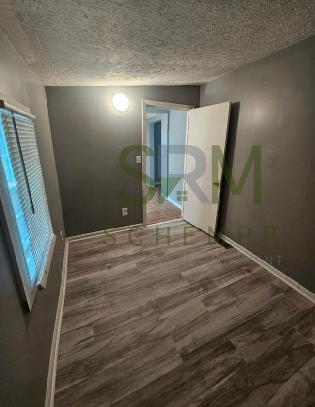 Foto del edificio - Updated 3BR house in West Louisville-Section 8 Accepted! **$400 off your first months rent**