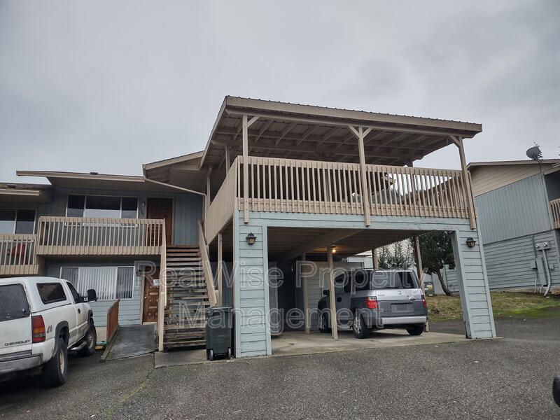 2953 W Lorraine Ave, Roseburg, OR 97471 Condo for Rent in Roseburg