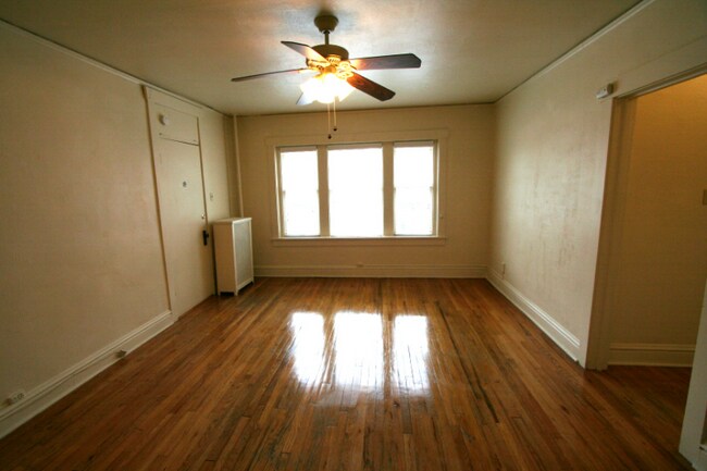 Foto del edificio - 1165 N Clarkson St