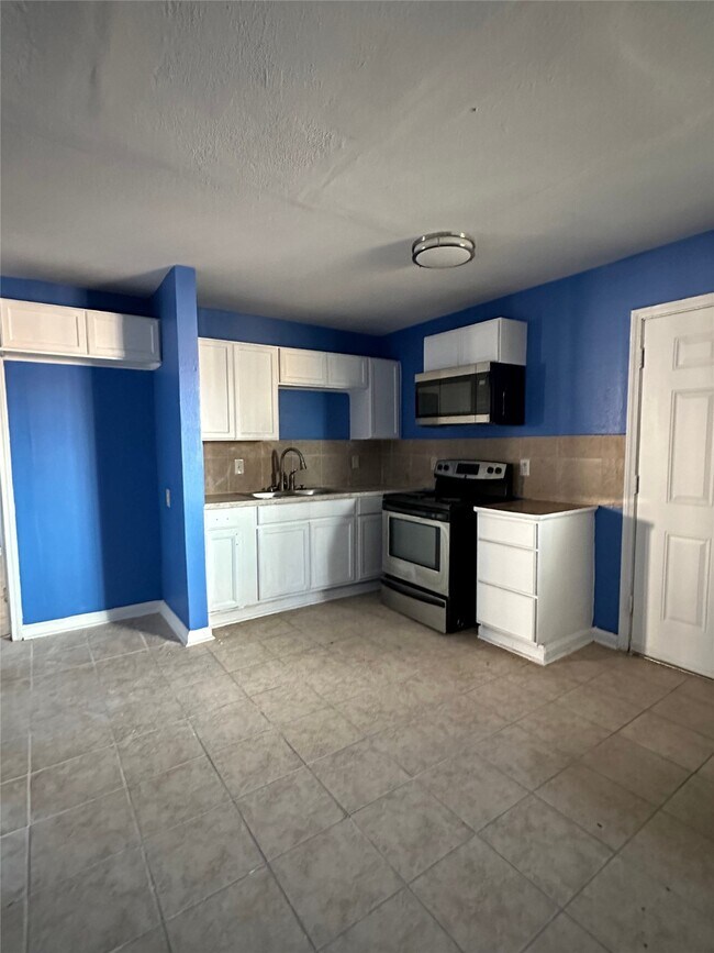 Foto del edificio - 516 Holiday Dr