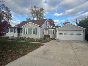 Building Photo - 2311 Bryan St Building Photo - 2311 Bryan St