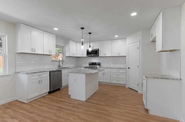 Foto del edificio - 9225 Plano Rd