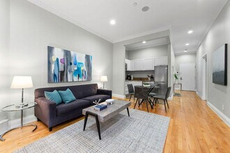 Building Photo - 24 E 38th St