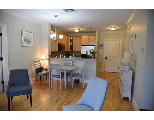 Building Photo - 59 Walpole St