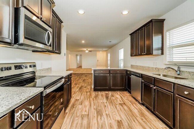 Foto del edificio - Coming Soon!