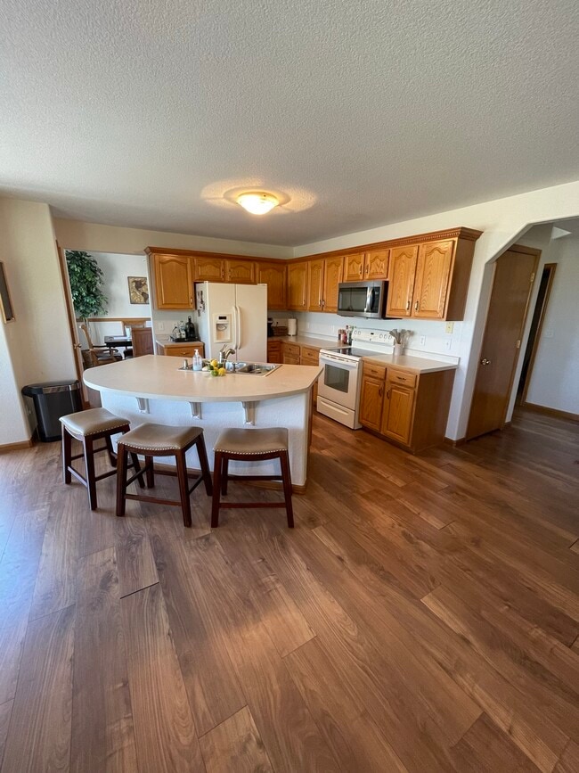 Kitchen - 1815 Tynan Dr