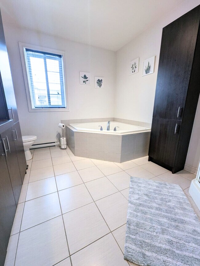 Photo du bâtiment - 5181 Rue Jacques-Plante