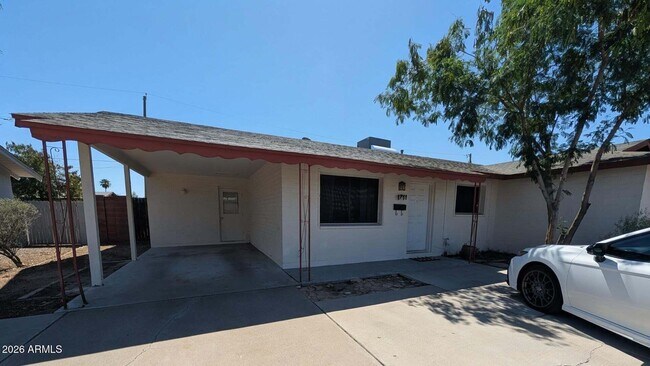 Foto del edificio - 1711 S Hardy Dr