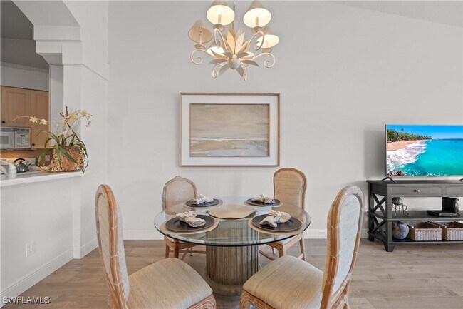 Foto del edificio - 8415 Excalibur Cir