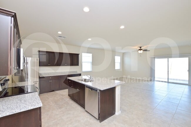 Building Photo - 24609 Alfalfa Dr