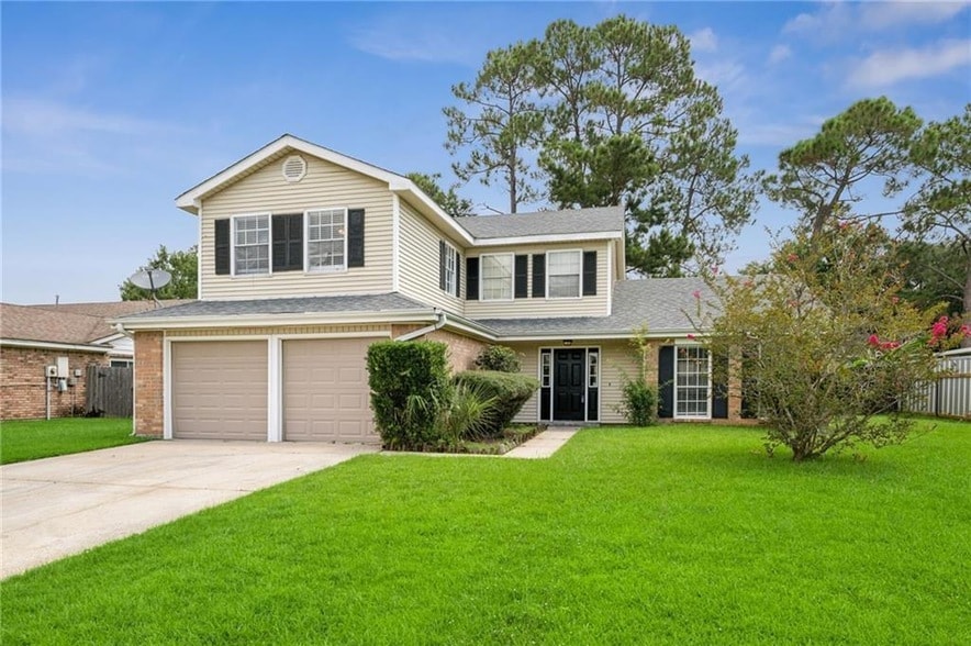 Primary Photo - 109 Silverwood Dr