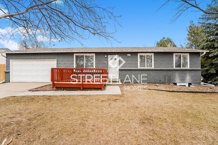 Primary Photo - Charming 4 Bedroom in Aurora!