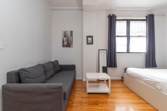 Building Photo - 215 B E 95th St