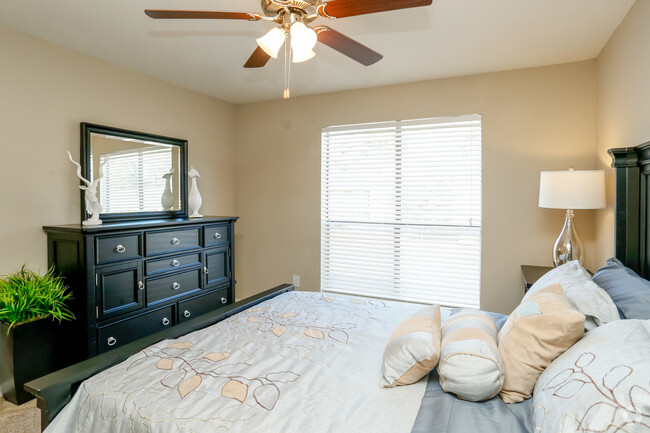 Kingwood Lakes Rentals - Kingwood, TX | Apartments.com