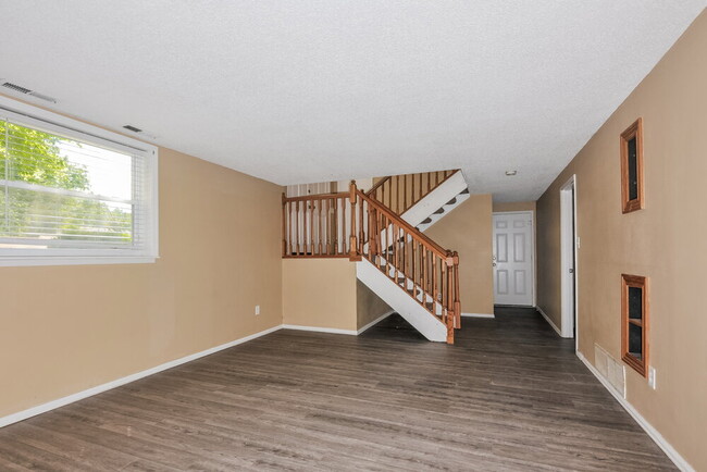 Building Photo - 6911 Candlewick Way