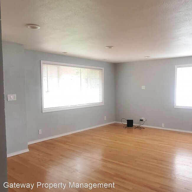 Foto del edificio - 2 br, 1 bath House - 580 SE Arcadia Road