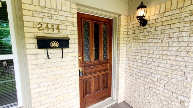 Foto del edificio - 2-Bedroom, 1-Bath Hampton Place Home