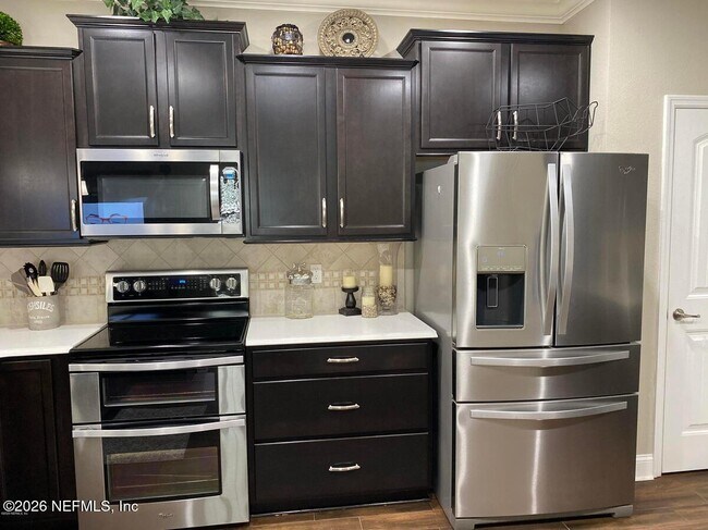 Foto del edificio - 7030 Butterfield Ct