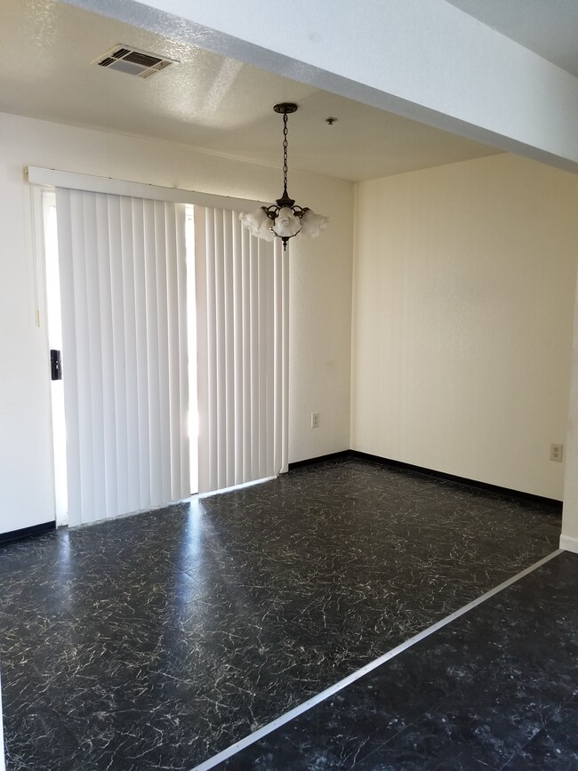 Dining Room (this is Unit B, which is similar to Unit A) - 386 Palm Ave