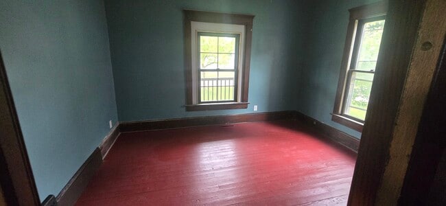 Building Photo - 477 S Chestnut St