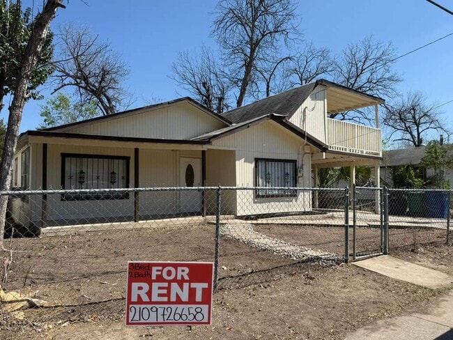 Photo - 206 Southlawn Ave House