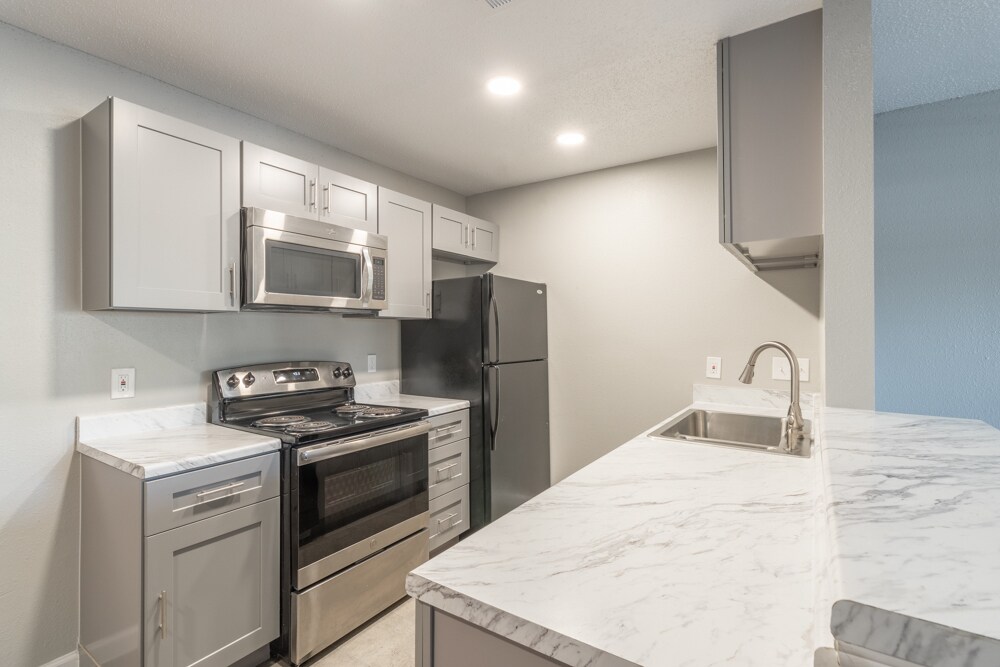 Shadow Bay Apartments in Bay City, TX