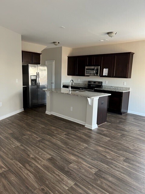 Building Photo - 128 Jersey Ln